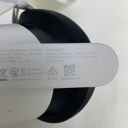 Oculus Quest 2 128GB Standalone All-in-One VR Headset KW49CM