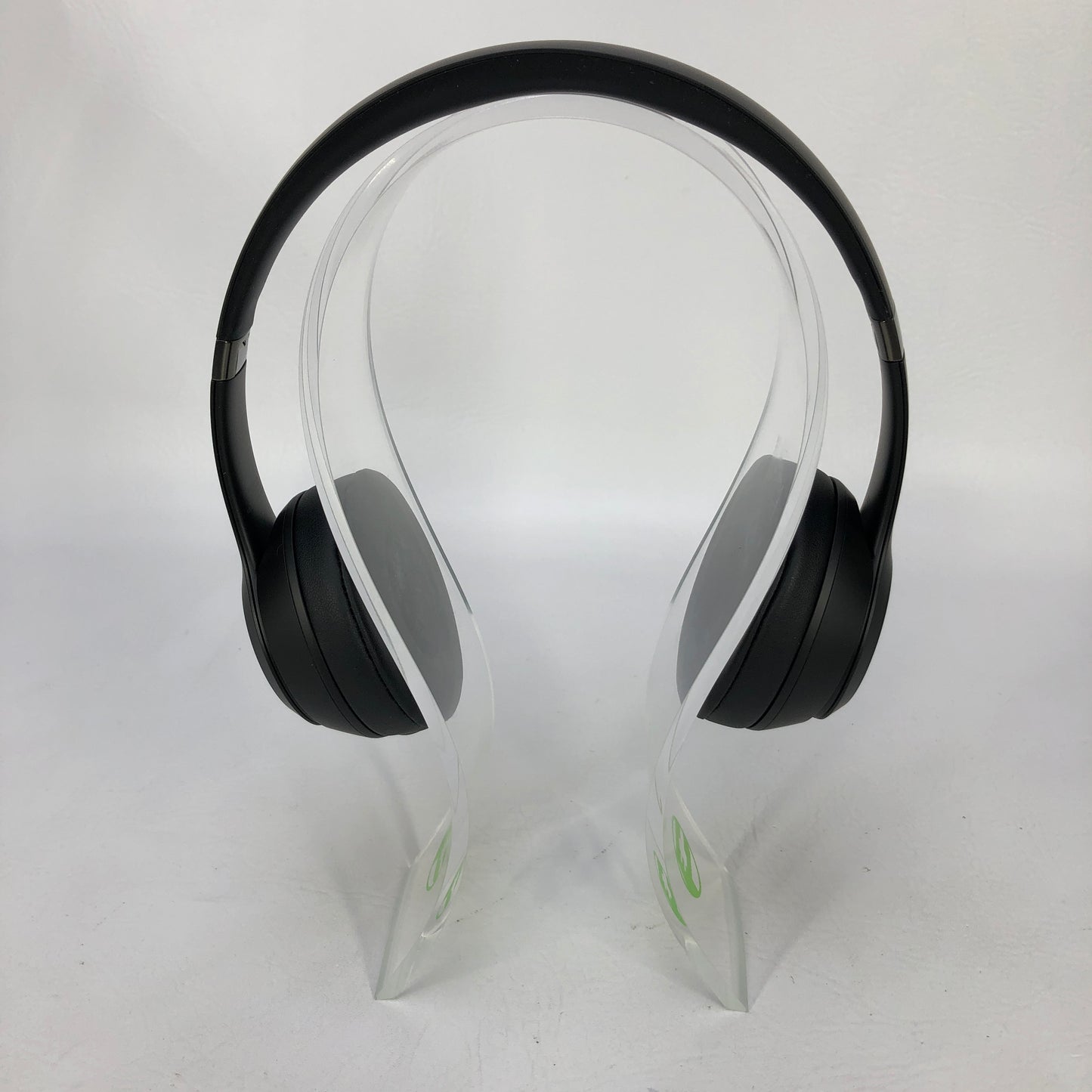 Beats Solo4  Wireless Bluetooth On-Ear Headphones Matte Black MUW23LL/A