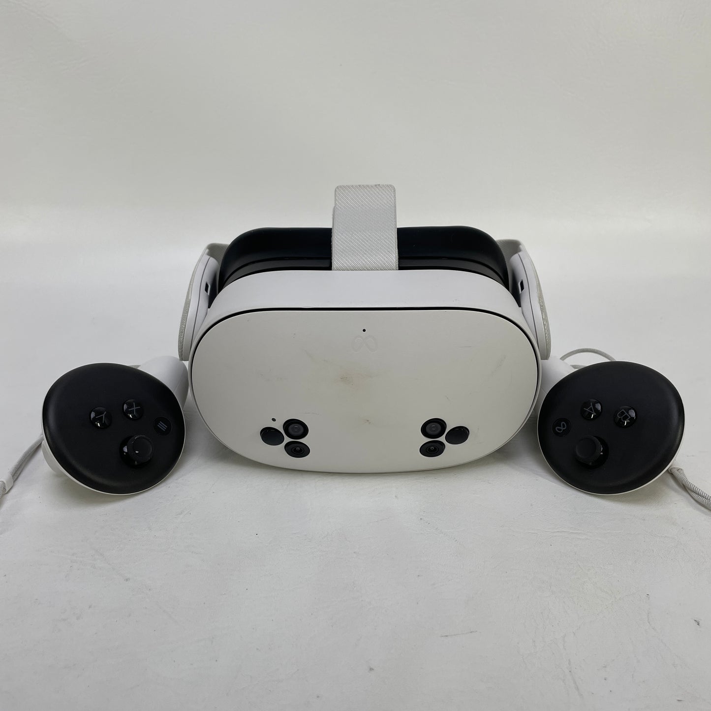 Meta Quest 3S 128GB Standalone All-in-One VR Headset P97