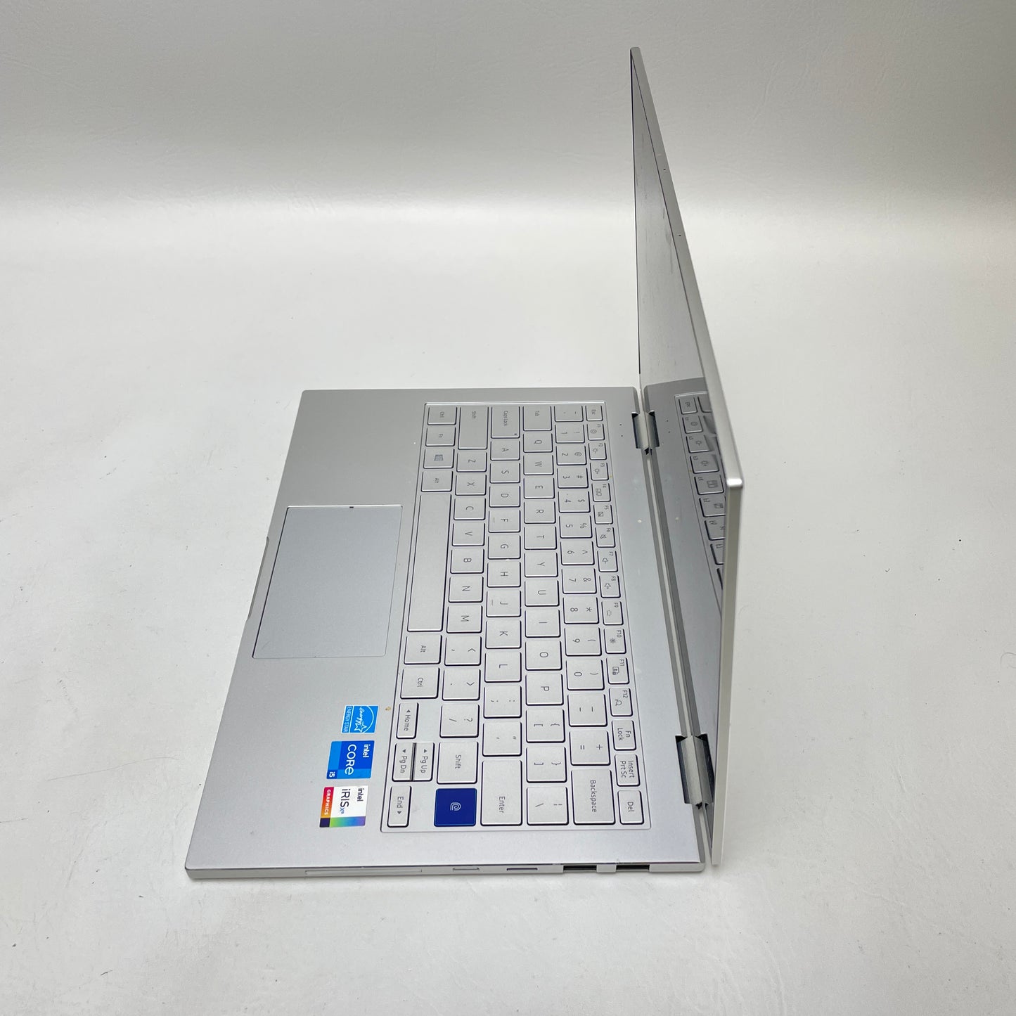 Samsung Galaxy Book Flex2 Alpha NP730QDA 13.3" i5-1135G7 2.4GHz 8GB RAM 256GB 