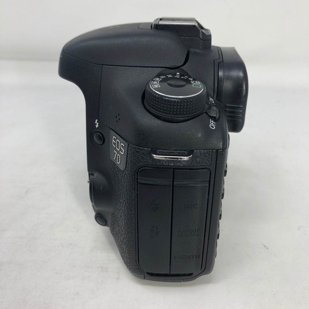 Canon EOS 7D 18.0 MP Digital SLR (DSLR) Camera Black