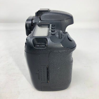 Canon EOS 7D 18.0 MP Digital SLR (DSLR) Camera Black