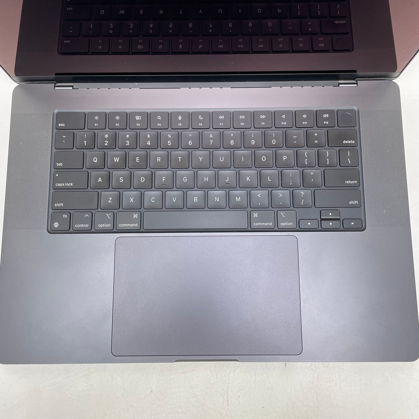 2023 Apple MacBook Pro 16" M3 Pro 14C GPU 4.0GHz 36GB RAM 1TB SSD Z1AF0019YLL/A