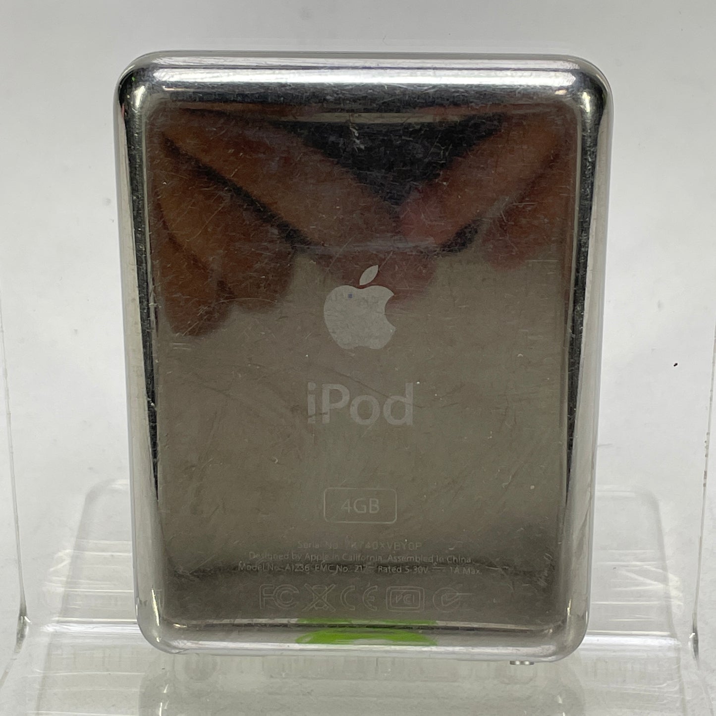 Apple iPod Nano 3rd Gen 4GB Silver MA978LL