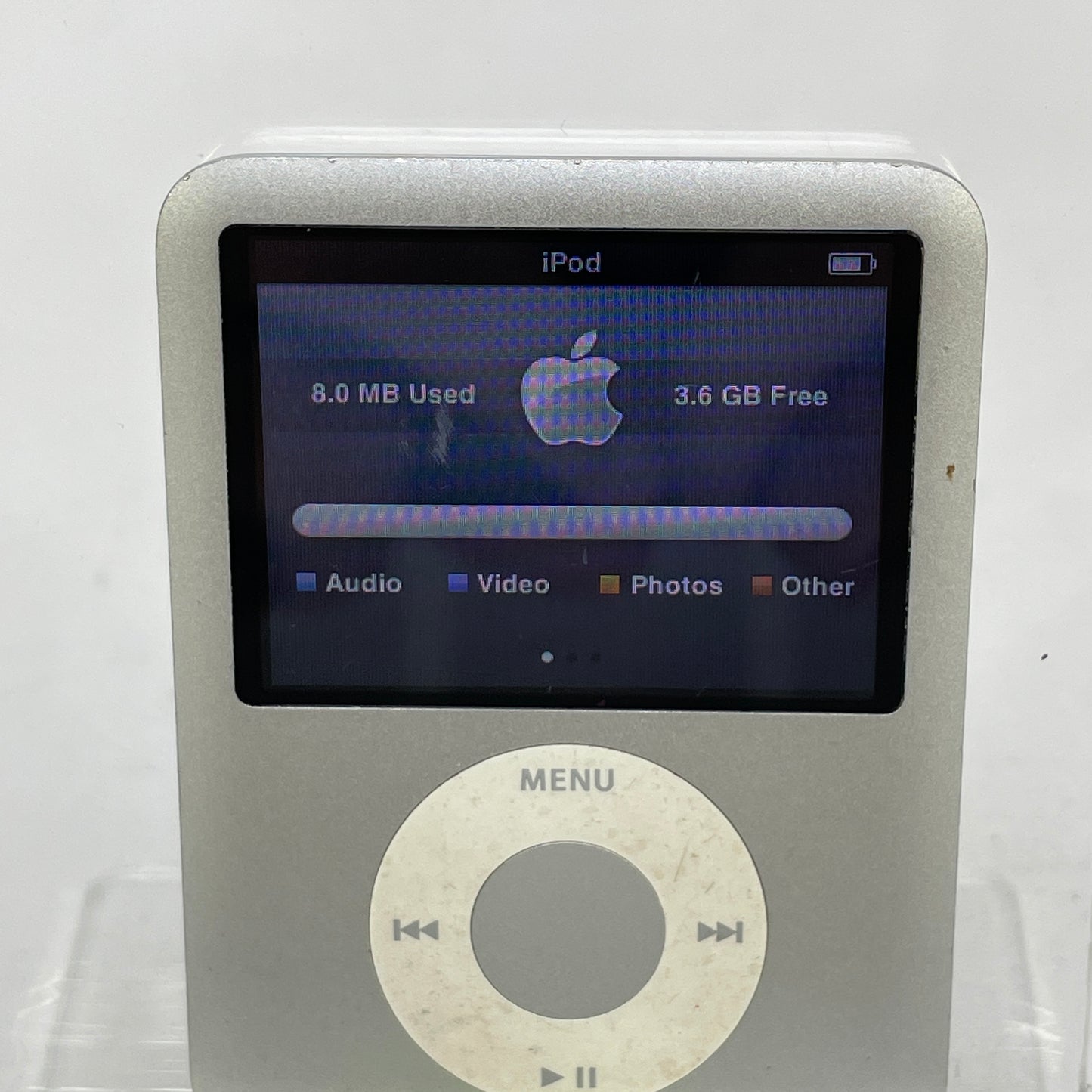Apple iPod Nano 3rd Gen 4GB Silver MA978LL