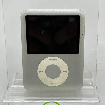 Apple iPod Nano 3rd Gen 4GB Silver MA978LL