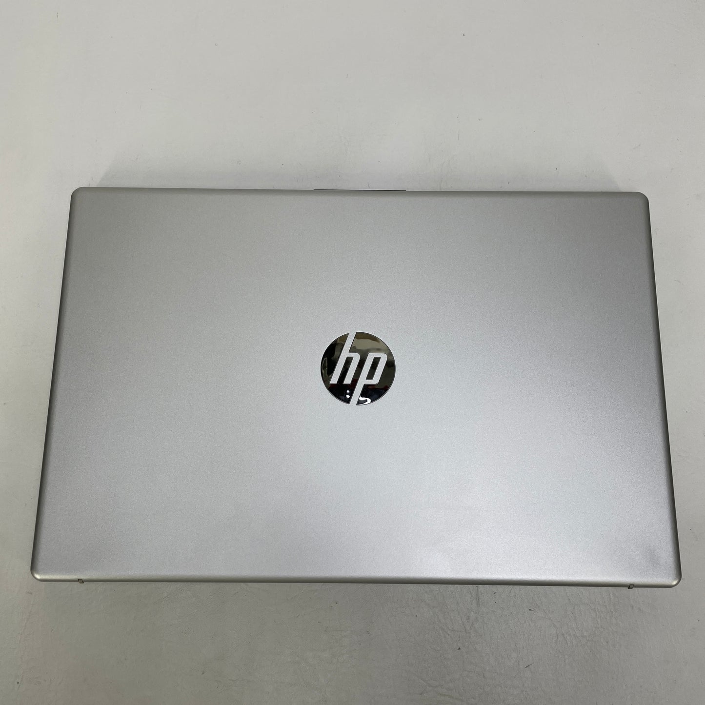 HP Laptop 15-fd0445nr 15.6" i5-1235u 1.3GHz 8GB RAM 256GB SSD