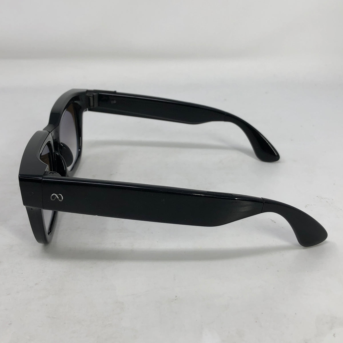 Meta Fury Classic Black AI Smart Glasses 12MP 1080p Standard Brown Gradient Lens