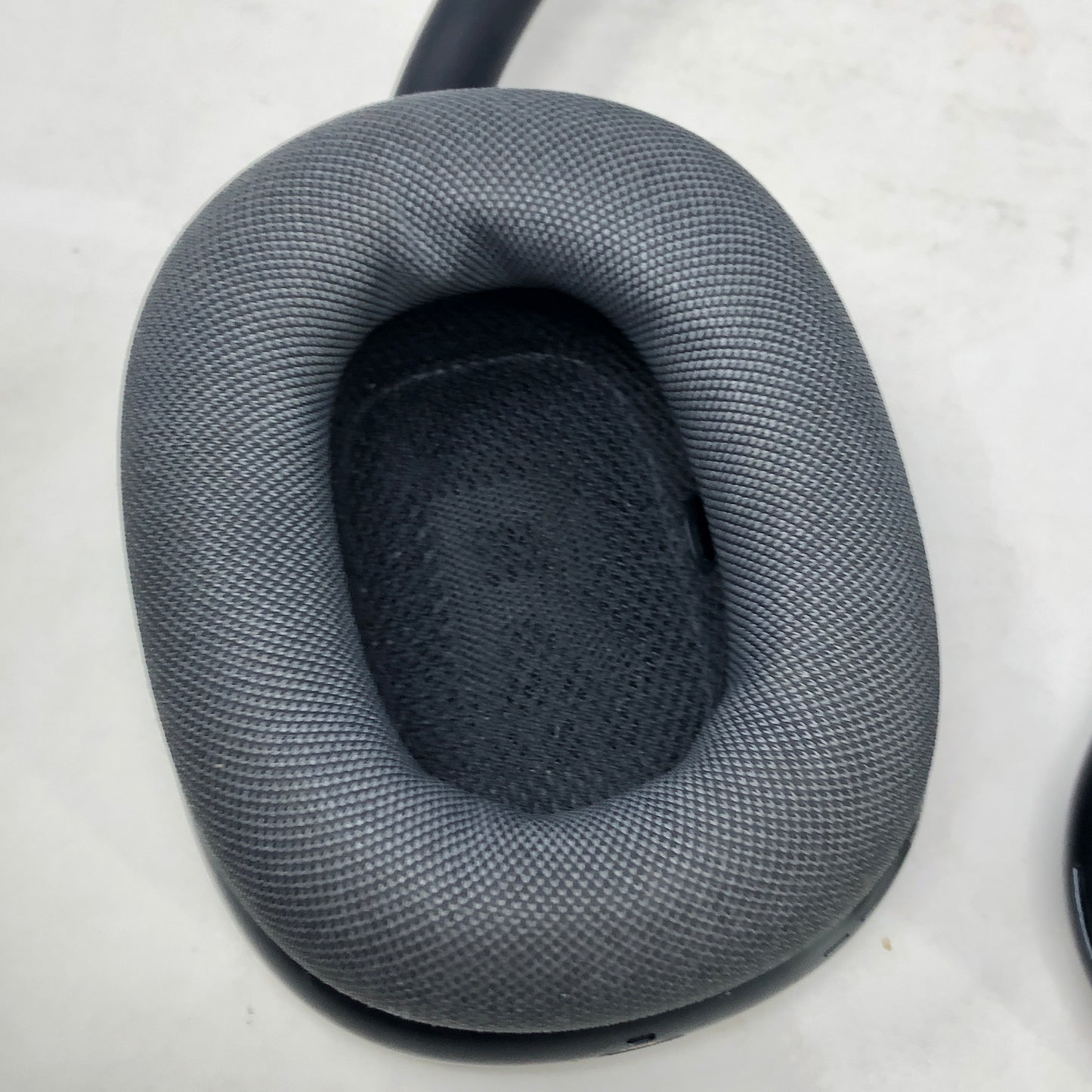 Apple AirPods Max USB-C Wireless Over-Ear Headphones Midnight MWW43AM/A