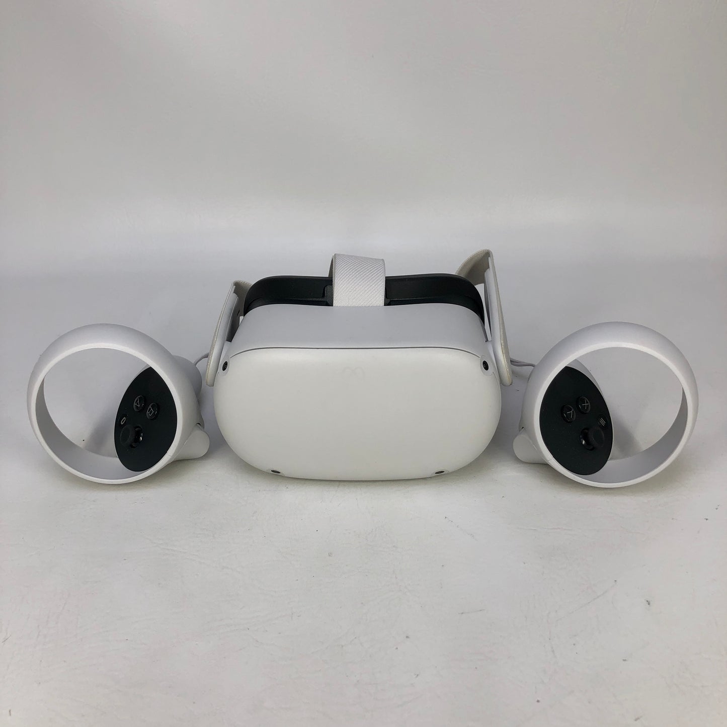 Oculus Quest 2 64GB Standalone All-in-One VR Headset KW49CM