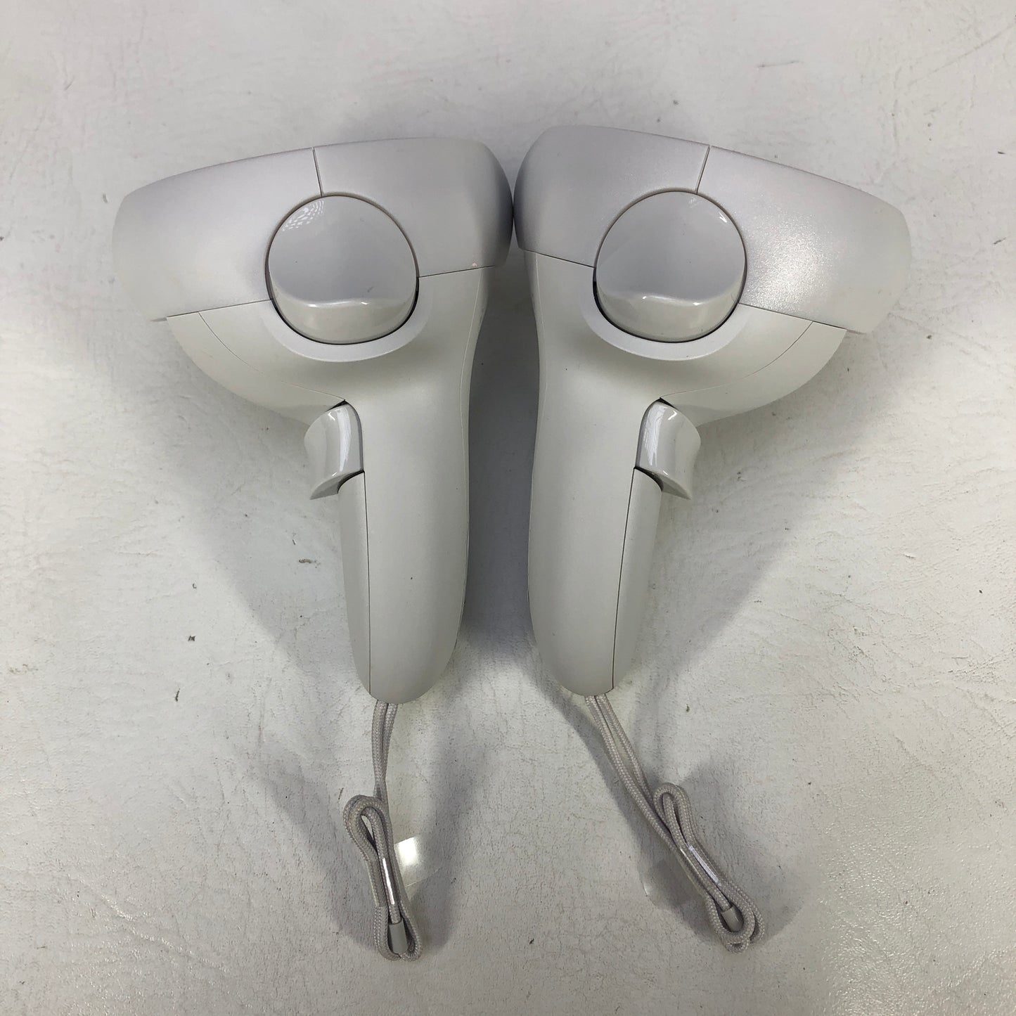 Oculus Quest 2 64GB Standalone All-in-One VR Headset KW49CM