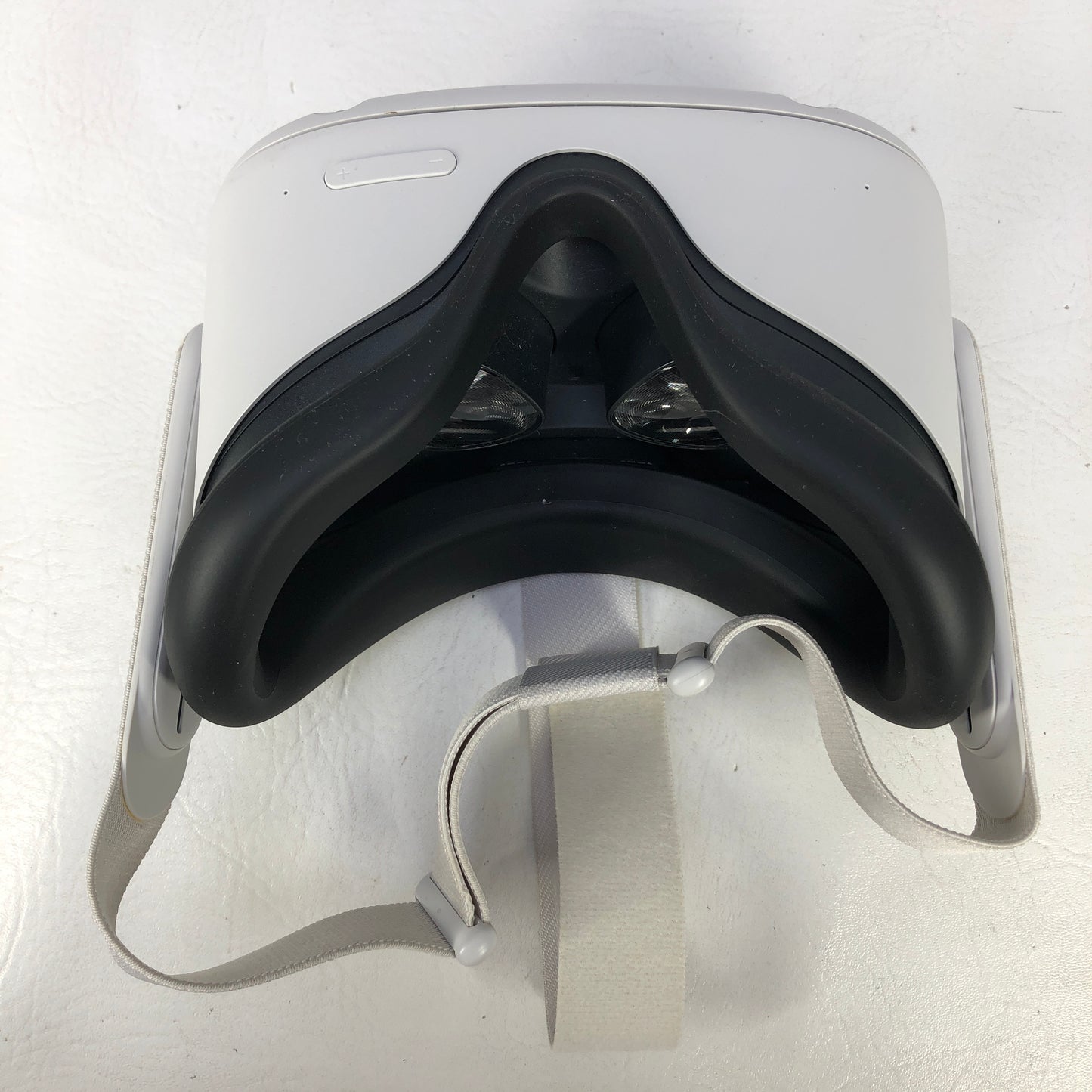 Oculus Quest 2 64GB Standalone All-in-One VR Headset KW49CM