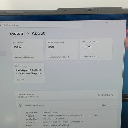 Asus ROG Strix G17 G713P 17.3" Ryzen 9 7845HX 3.0GHz 16GB RAM 1TB SSD GeForce