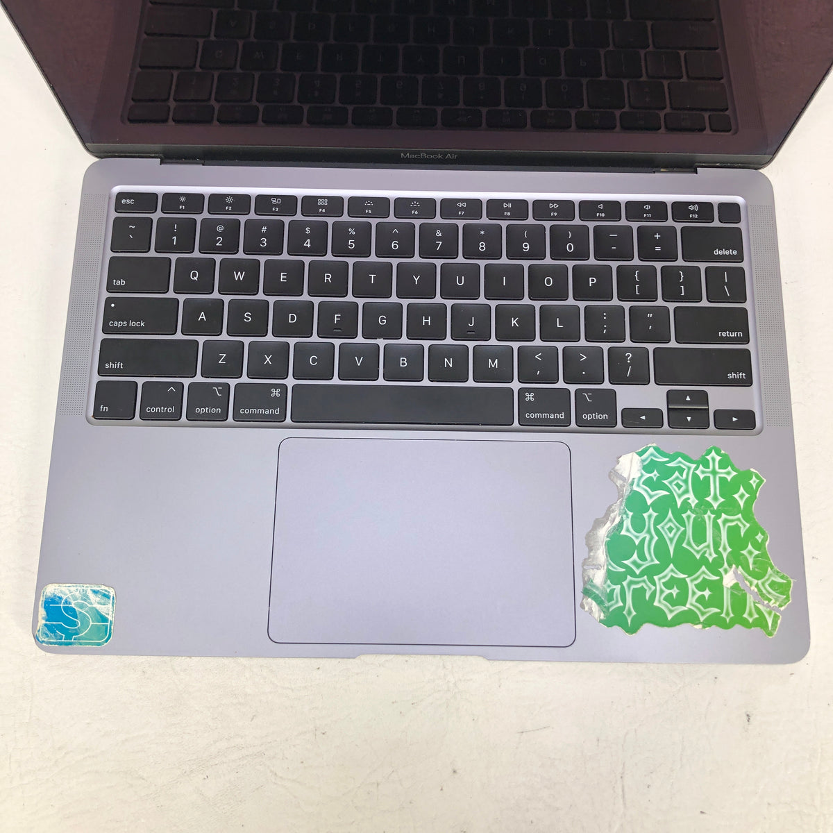 2020 Apple MacBook Air 13.3" i3 1.1GHz 8GB RAM 256GB SSD Space Gray A2179