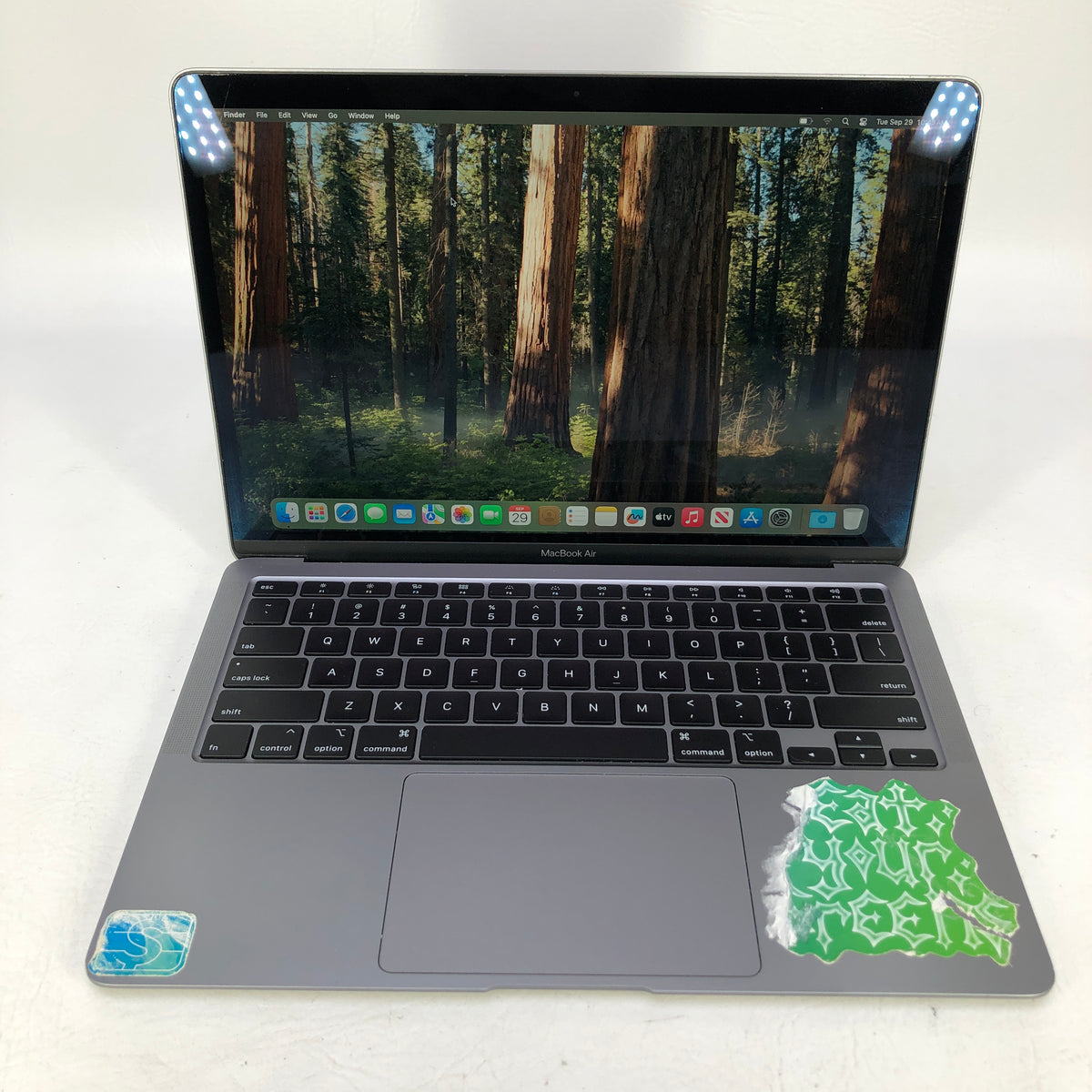 2020 Apple MacBook Air 13.3" i3 1.1GHz 8GB RAM 256GB SSD Space Gray A2179