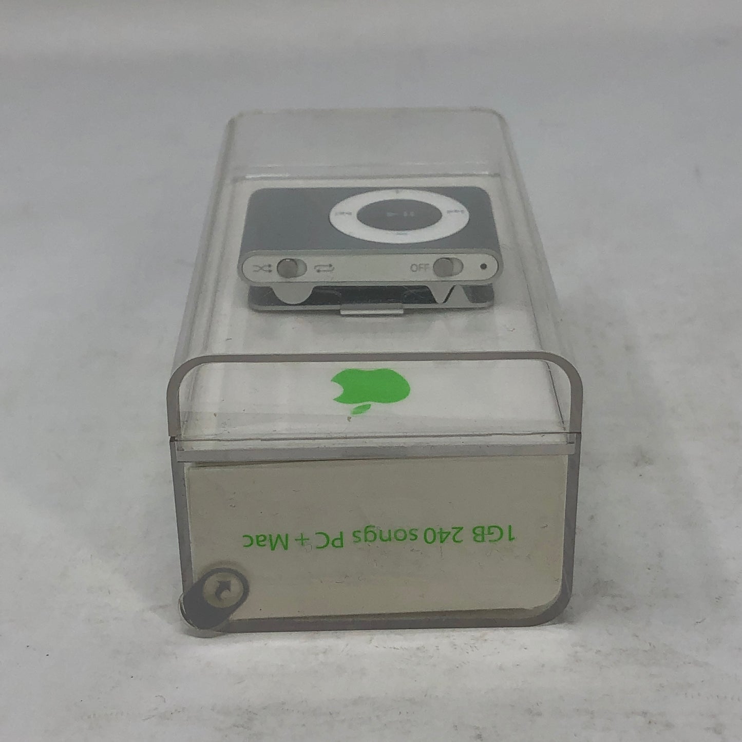 New Apple iPod Shuffle 2nd Gen 1GB Silver MA564LL/A