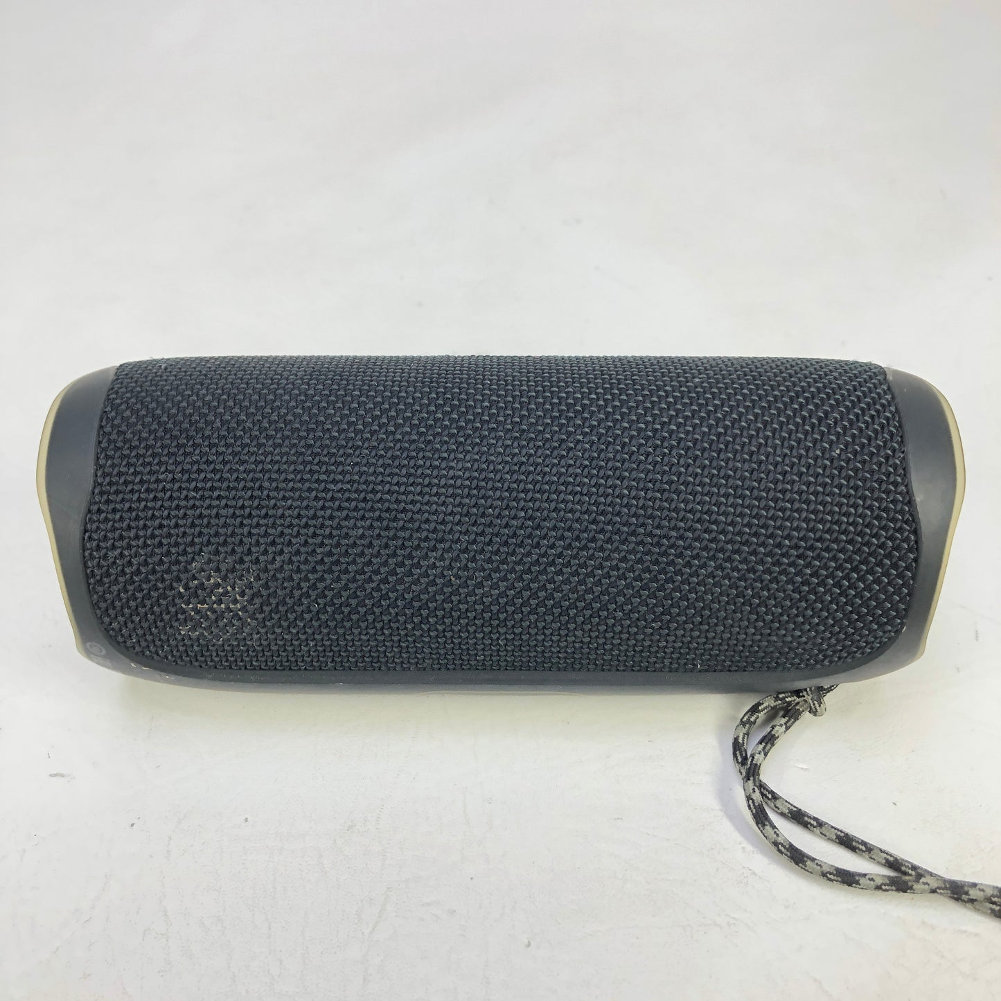 JBL Flip 5 Portable Wireless Bluetooth Speaker Black JBLFLIP5BLKAM