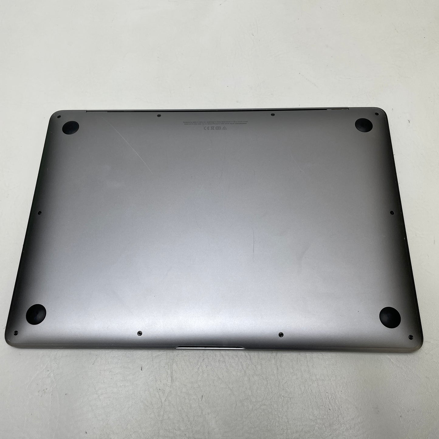 2020 Apple MacBook Air 13.3" i3 1.1GHz 8GB RAM 256GB SSD Space Gray A2179