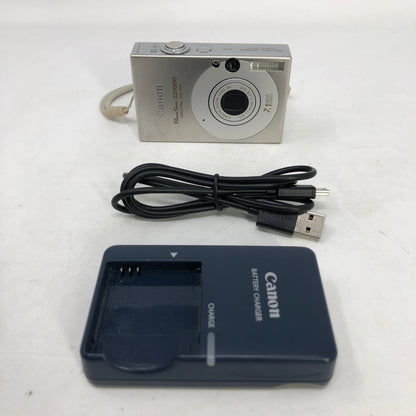 Canon PowerShot SD1000 Digital ELPH 7.1MP Compact Camera Silver