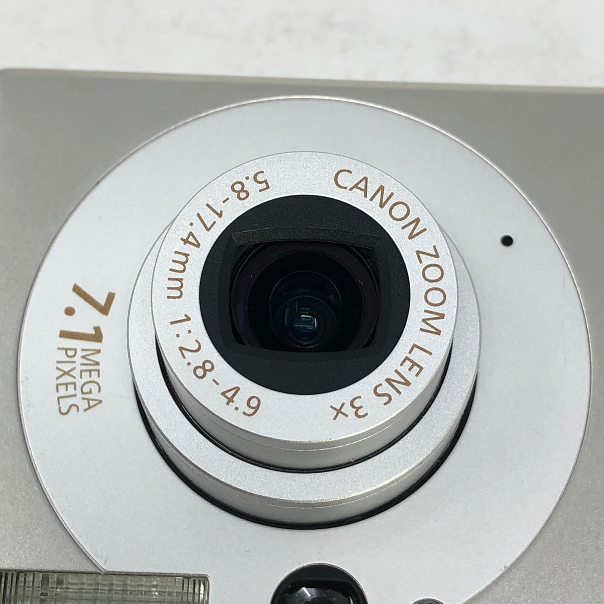 Canon PowerShot SD1000 Digital ELPH 7.1MP Compact Camera Silver