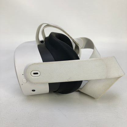 Meta Quest 3S 128GB Standalone All-in-One VR Headset P97