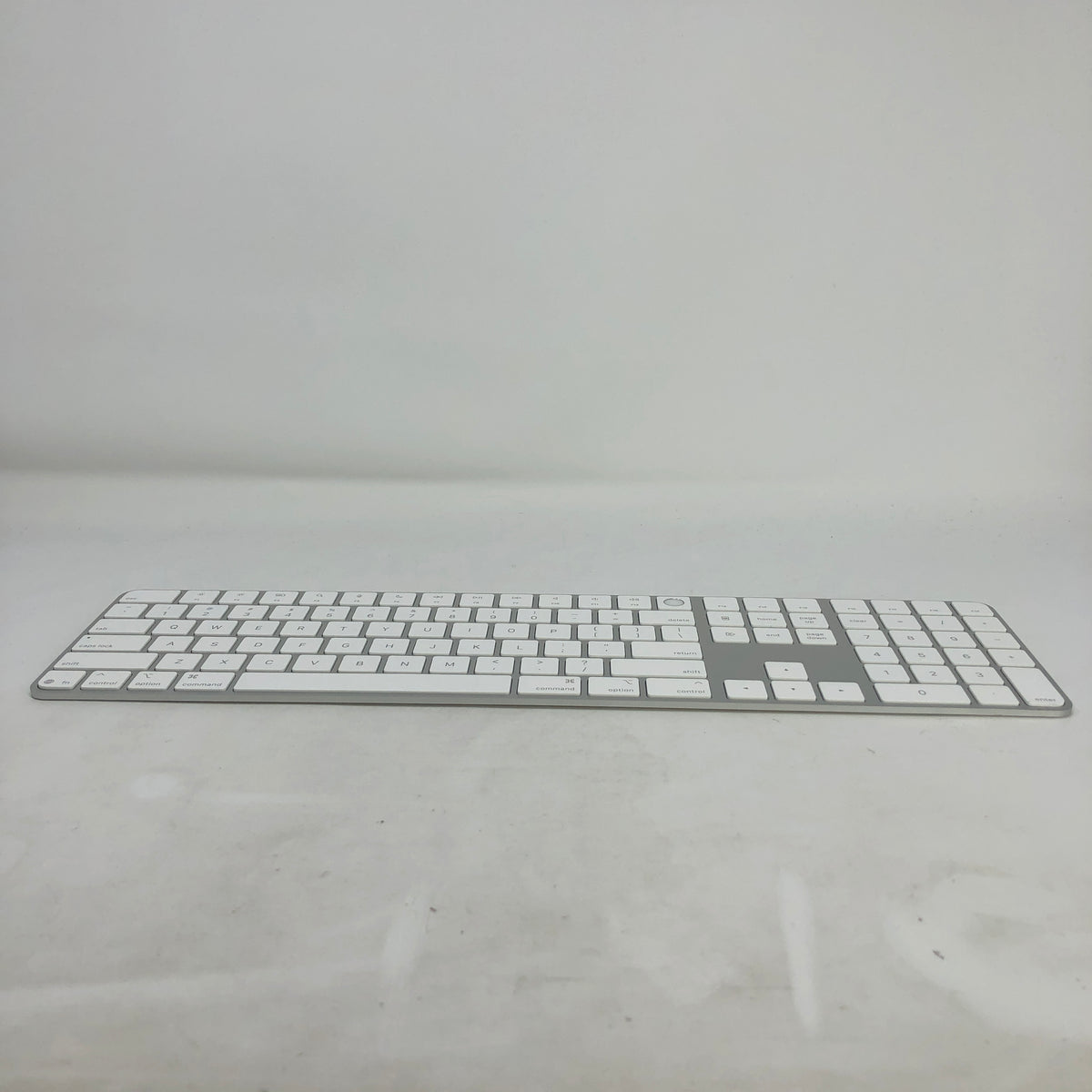 Apple Magic Keyboard A3119 USB-C Touch ID Numeric Keypad White iMac M4 2024