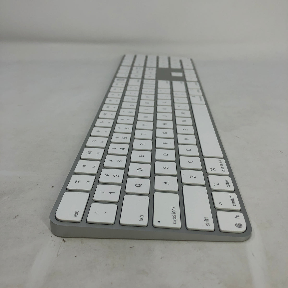 Apple Magic Keyboard A3119 USB-C Touch ID Numeric Keypad White iMac M4 2024