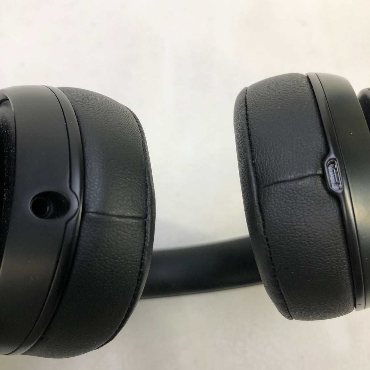 Beats Studio3 Wireless Over-Ear Headphones Black Bluetooth ANC A1914
