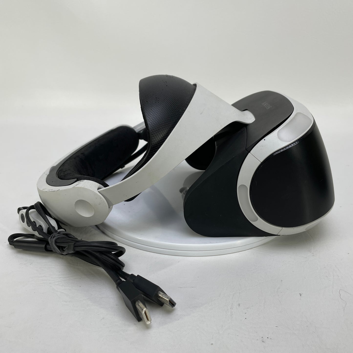 Sony PlayStation 4 PS4 Virtual Reality VR2 Headset White  CUH-ZVR2