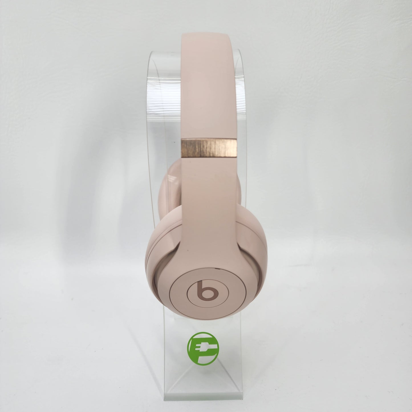 Beats Beats Studio Pro x Kim Kardashian Wireless Headphones Moon A2924