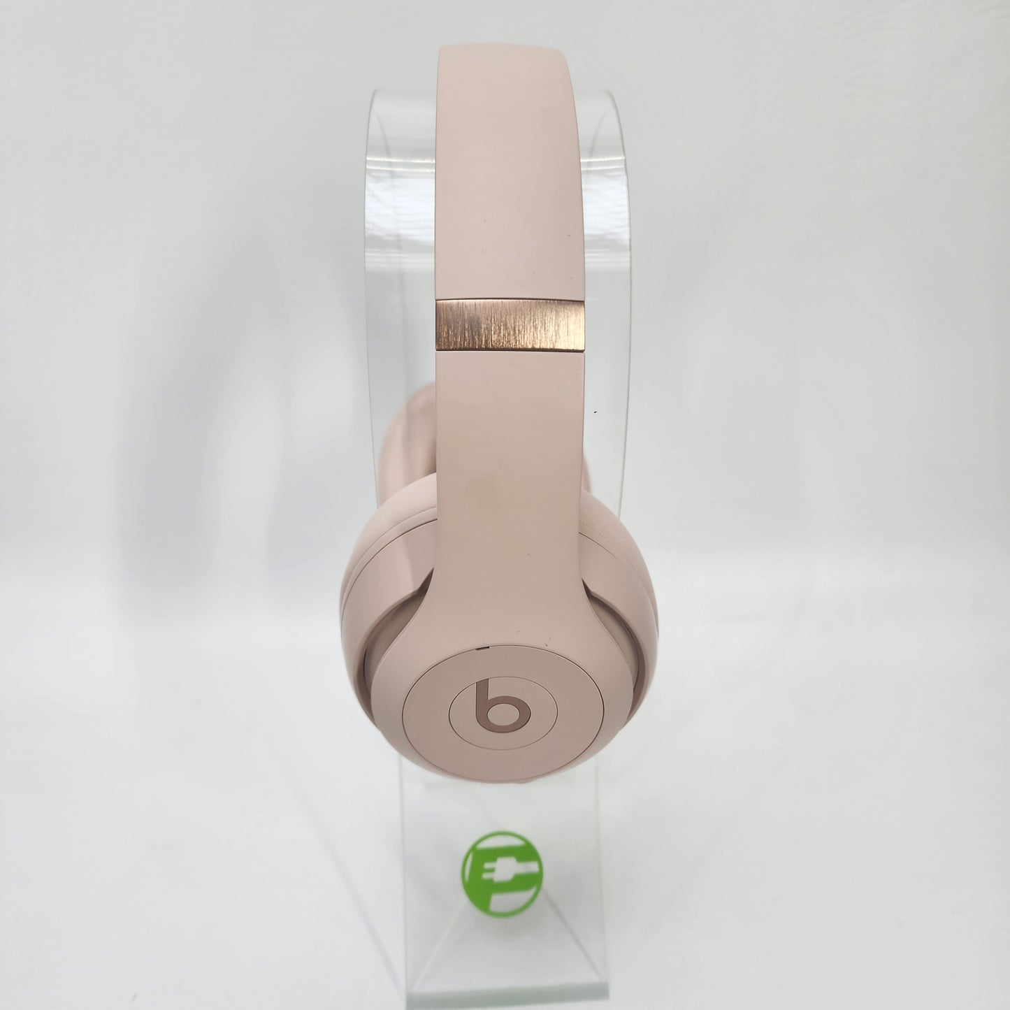 Beats Beats Studio Pro x Kim Kardashian Wireless Headphones Moon A2924