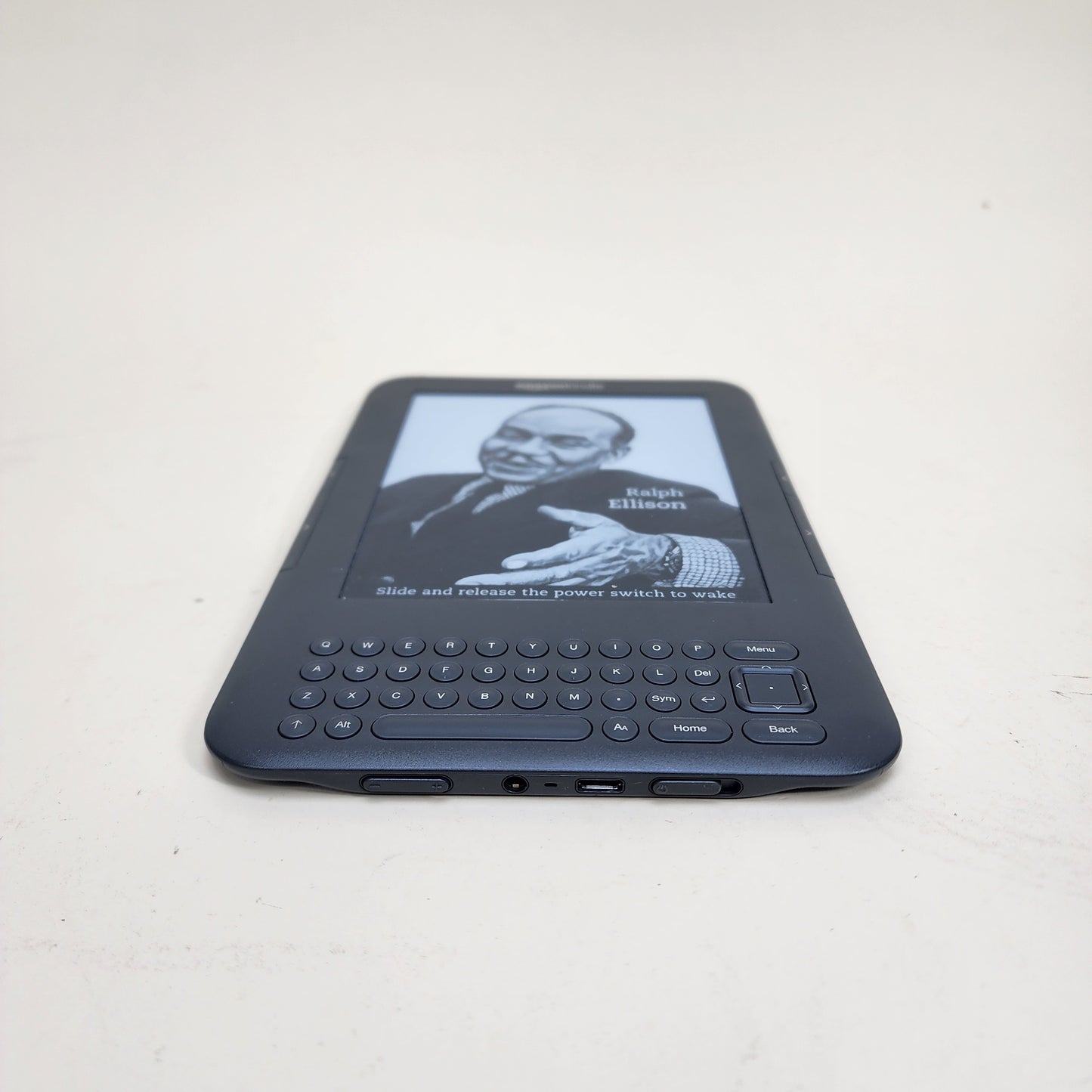 WiFi Only Amazon Kindle 3rd Gen 4GB Gray